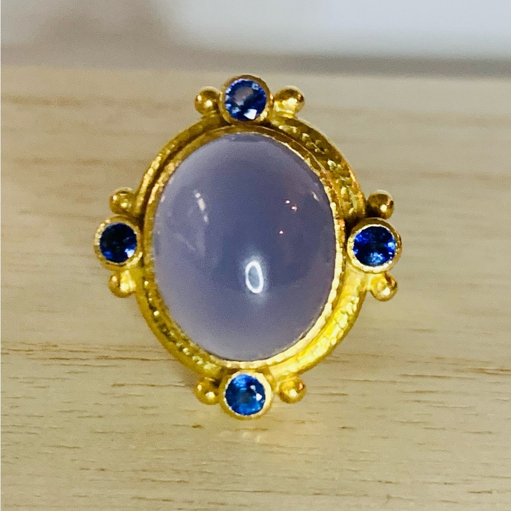 Elizabeth Locke Cabochon Calcedony Ring with blue sapphires 19k 6 1/2 size